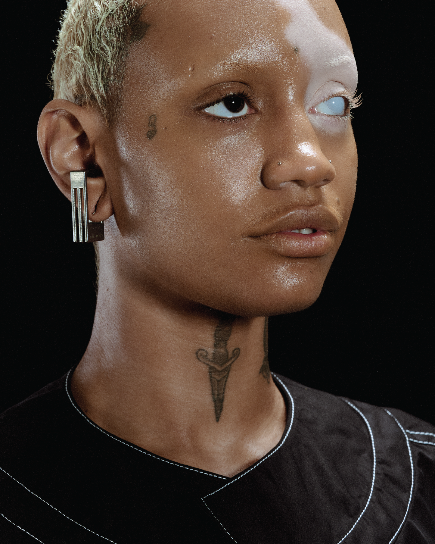 STAPLE EAR CUFF – MONOLITH E
